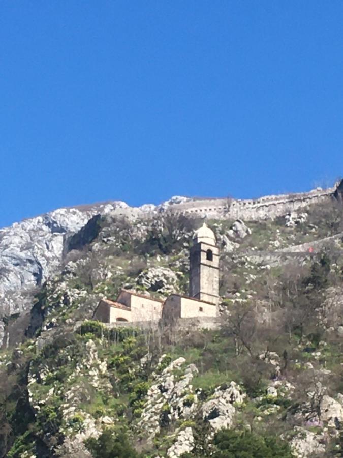 Art House 001 Otel Kotor Dış mekan fotoğraf