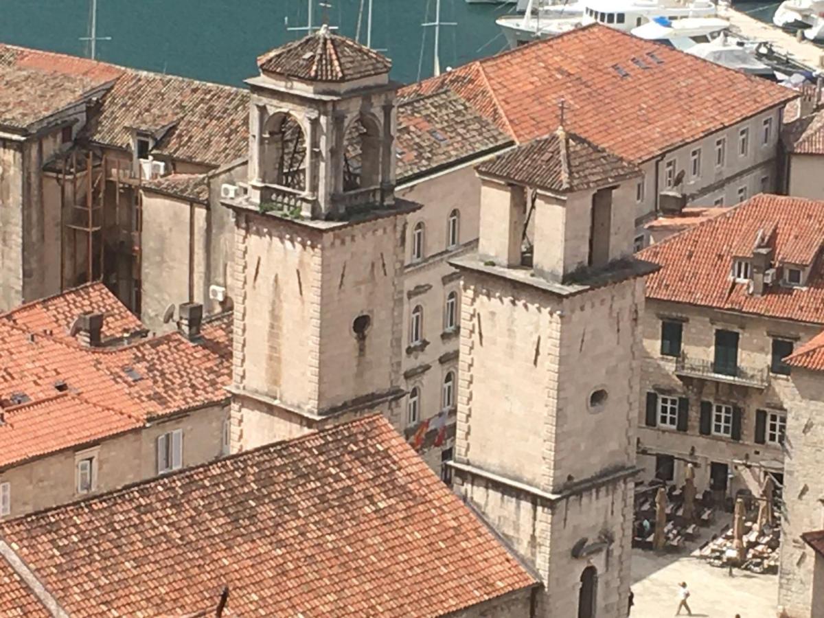 Art House 001 Otel Kotor Dış mekan fotoğraf